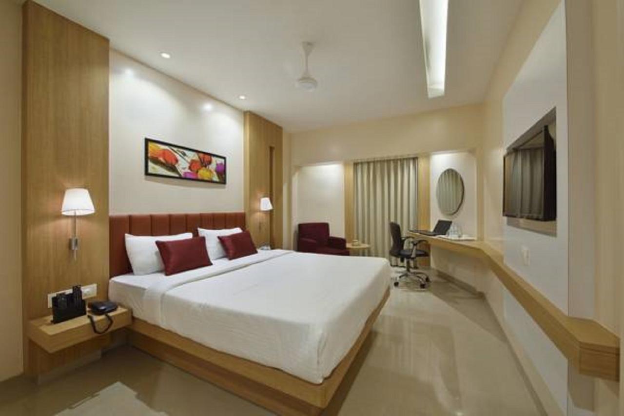 The Eastern Hotel Ankleshwar Εξωτερικό φωτογραφία