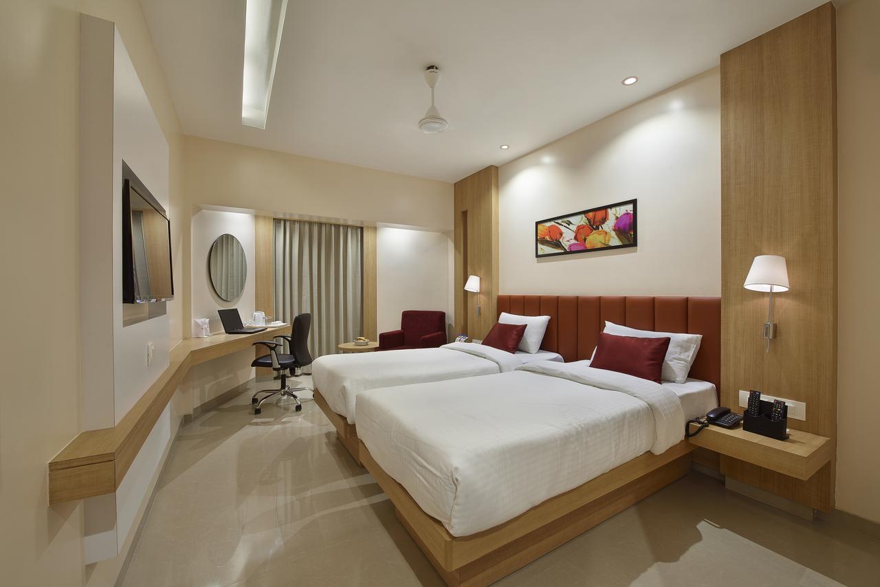 The Eastern Hotel Ankleshwar Εξωτερικό φωτογραφία